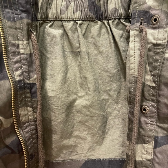 MOD On Trend | Camo Utility Jacket - Picture 3 of 4